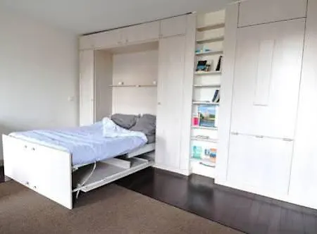 Appartements Place De La Contrescarpe * Paris